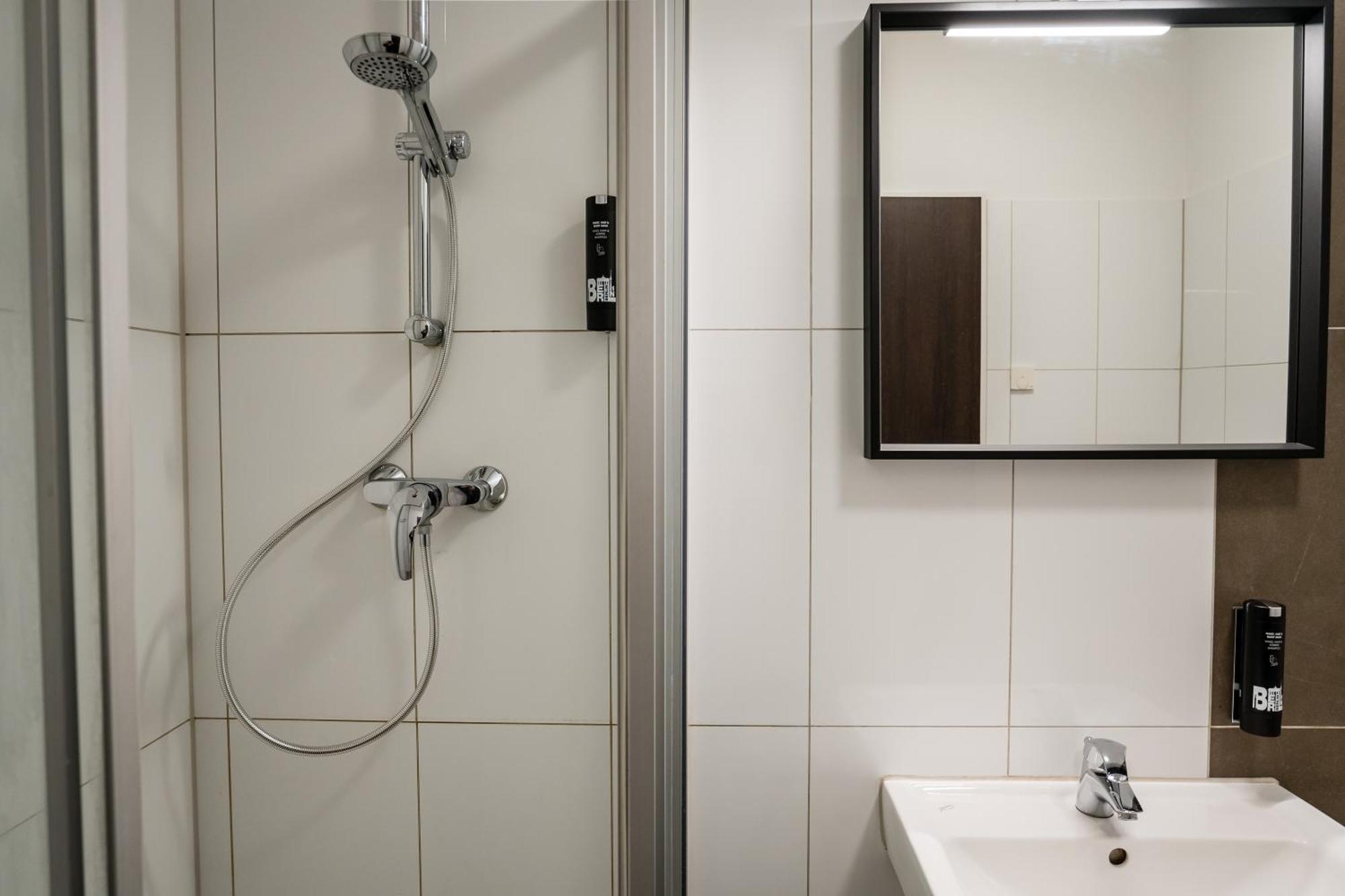 Apartmenthaus Berlin Neukoelln Buitenkant foto